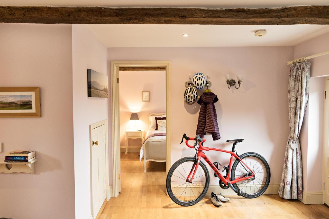 Neuadd B&B Suites Crickhowell Buitenkant foto