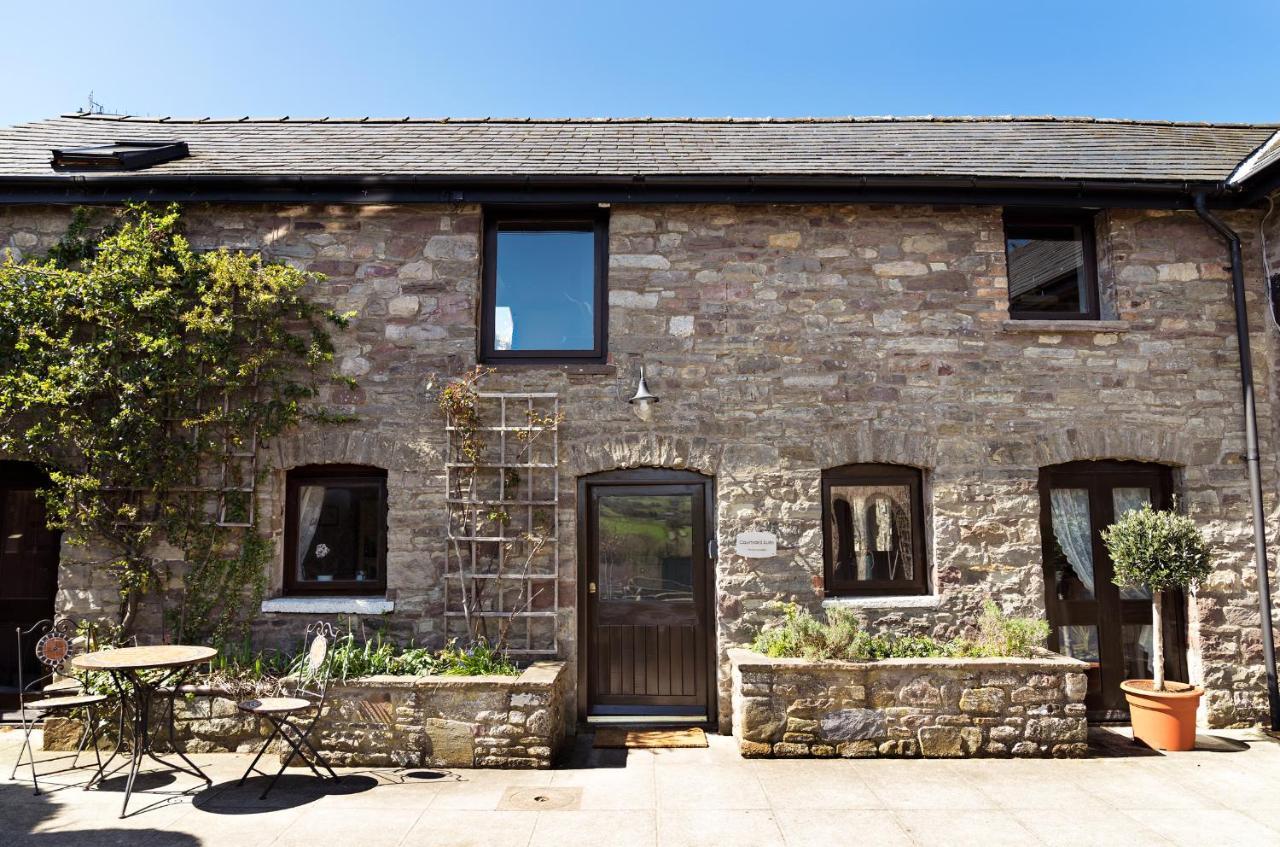 Neuadd B&B Suites Crickhowell Buitenkant foto
