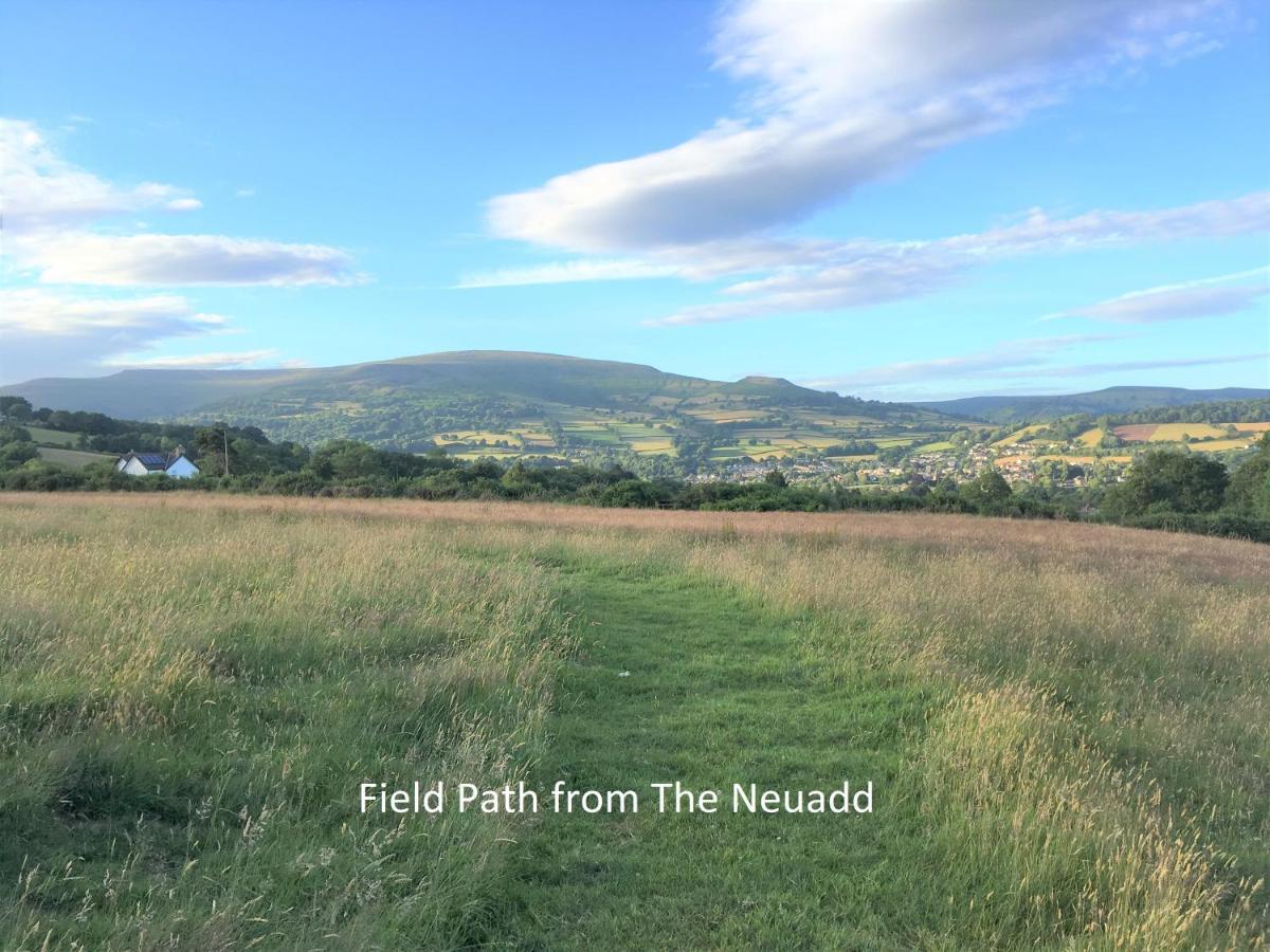 Neuadd B&B Suites Crickhowell Buitenkant foto