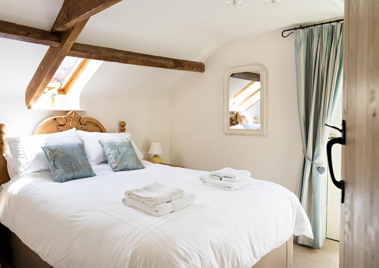 Neuadd B&B Suites Crickhowell Buitenkant foto