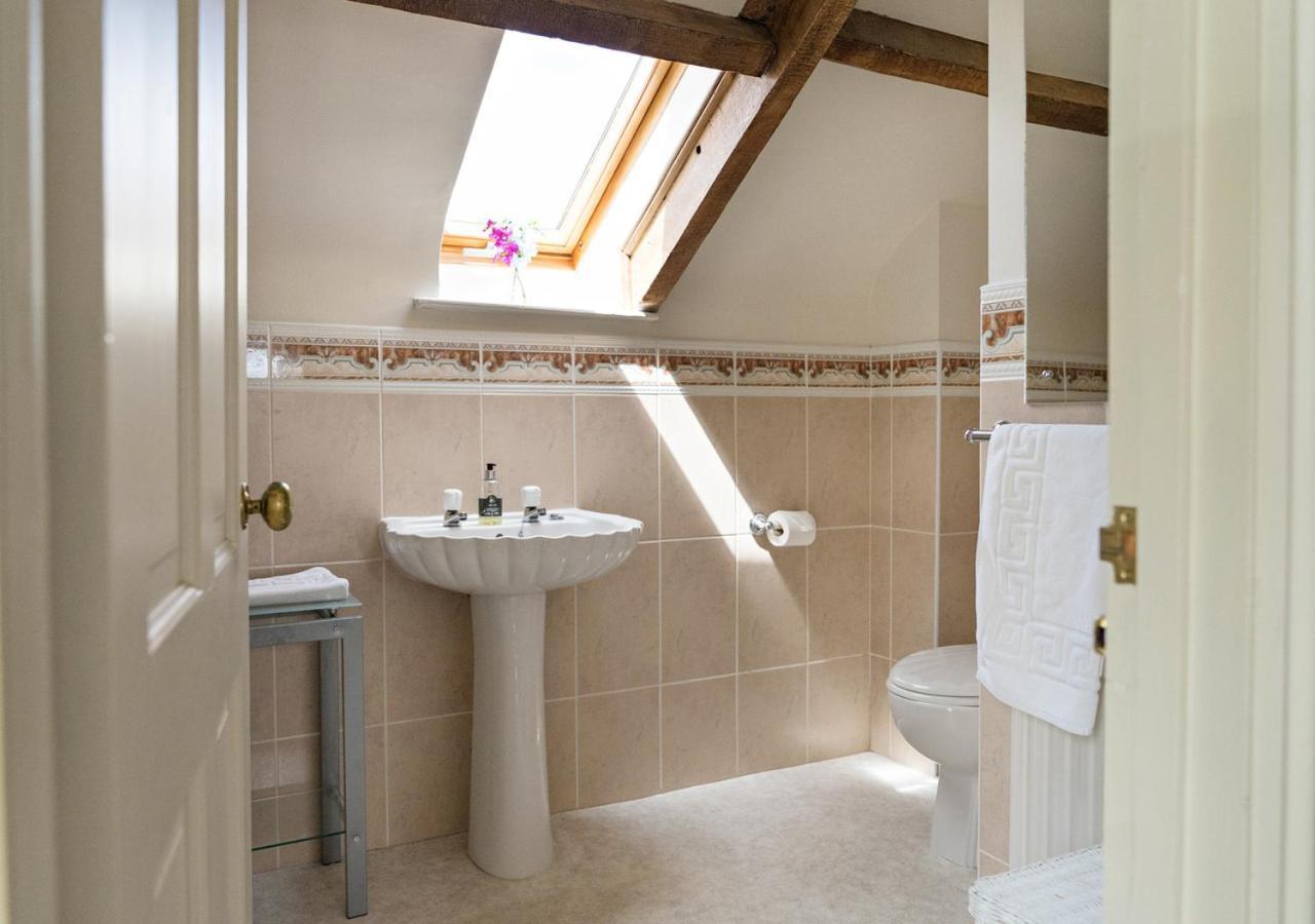 Neuadd B&B Suites Crickhowell Buitenkant foto