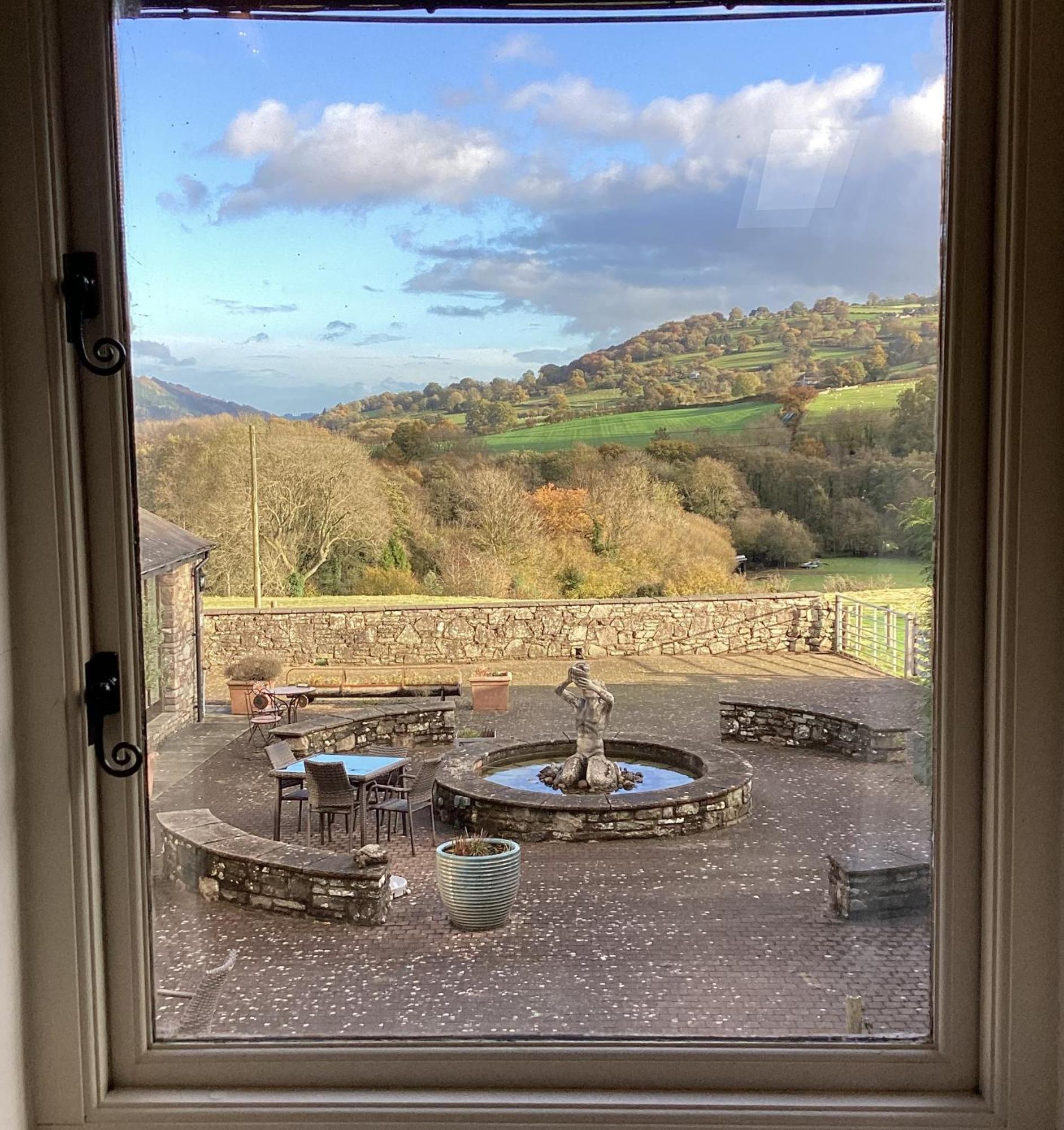 Neuadd B&B Suites Crickhowell Buitenkant foto